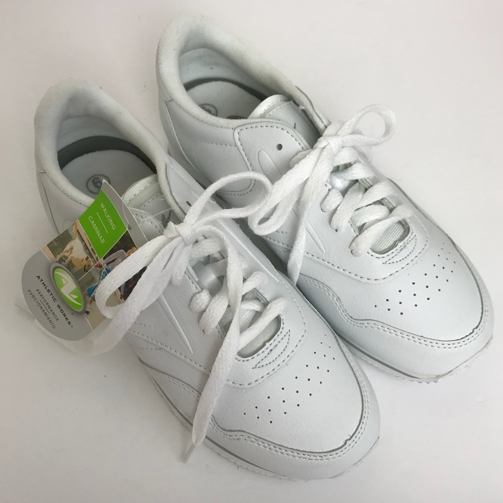 Athletic Works Walking Shoe. NWT Size 6.